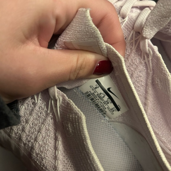 Nike Women’s Air VaporMax Flyknit "Light Violet" Sneaker - Picture 6 of 7